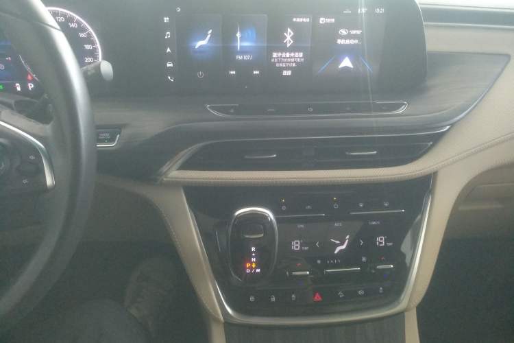 Used Buick GL8 2022 ES Land Cruiser 653T Luxury Model
