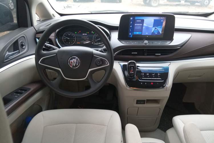 Used Buick GL8 2023 Land Executive Class Comfort Model
