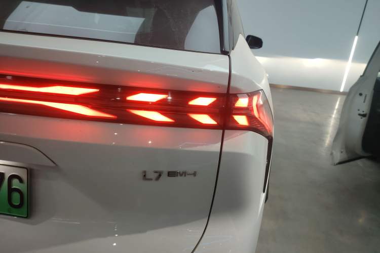 Used  L7 2025 EM-i 115km Exploration+ Edition