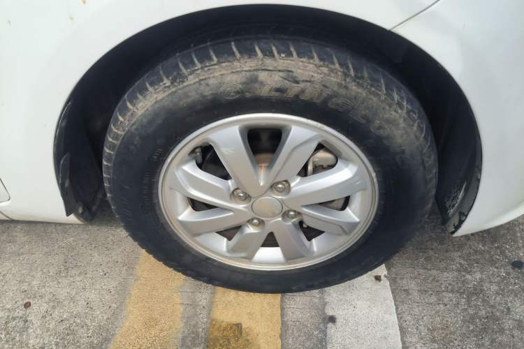 Used Kia K2 2015 Sedan 1.4L MT GLS
