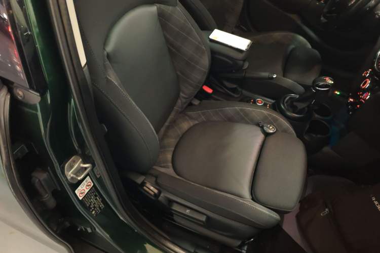 Used  MINI 2016 1.5T COOPER Five-Door Edition
