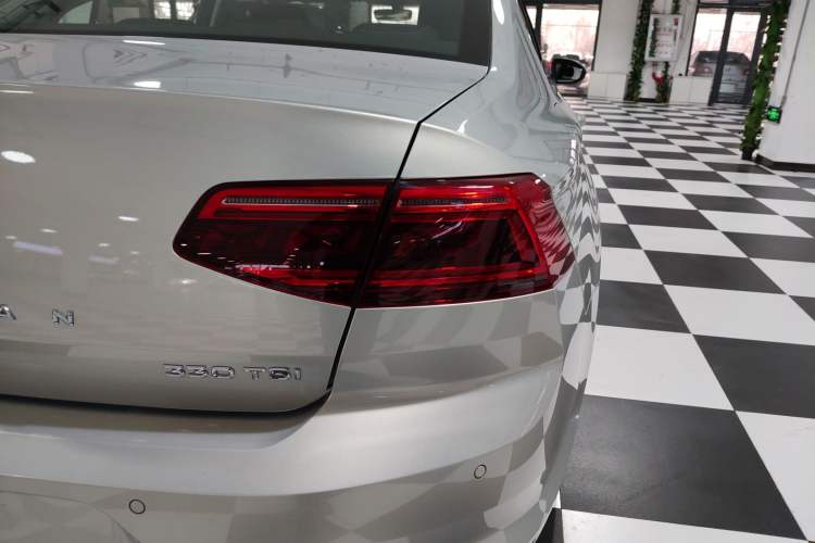 Used Volkswagen Magotan 2020 330TSI DSG Leading Model
