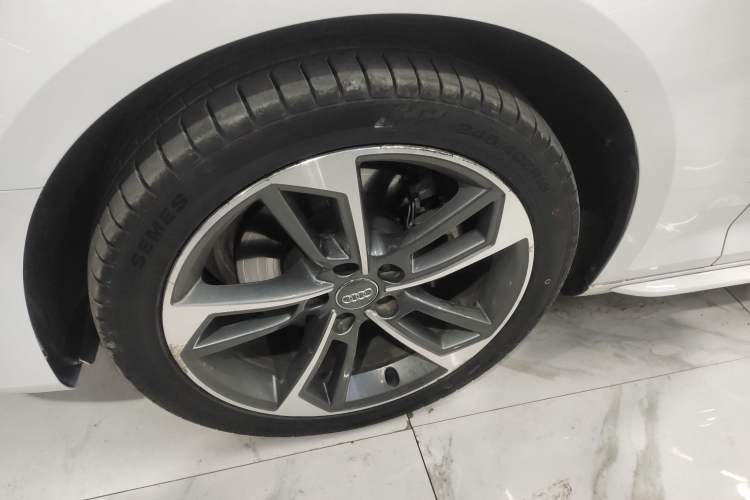 Used Audi A4L 2018 30th Anniversary Edition 40 TFSI Sport Edition
