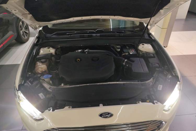 Used Ford Mondeo 2013 2.0L GTDi240 Flagship Edition
