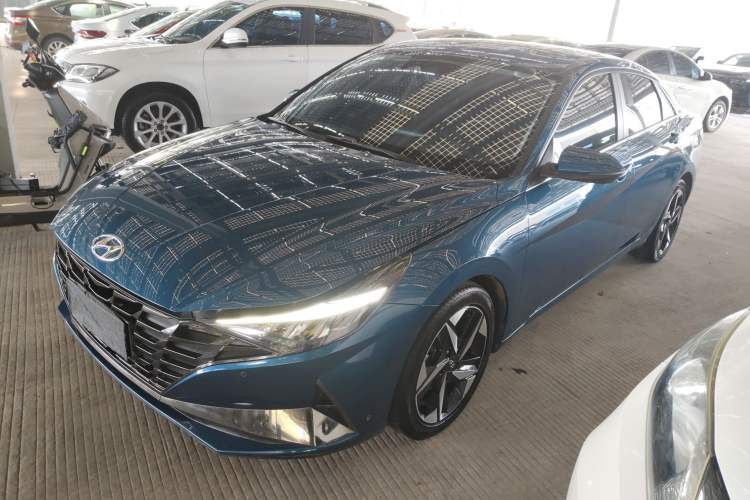 Used Hyundai Elantra 2021 1.5L CVT LUX Prestige Edition