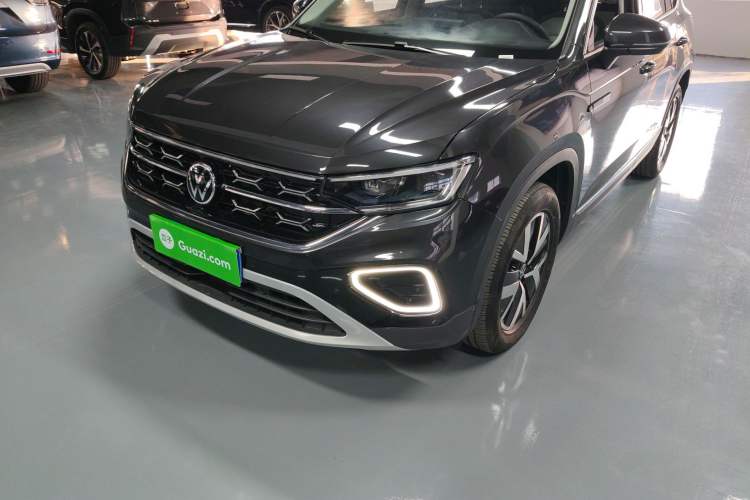 Used Volkswagen Tayron 2024 300TSI Two-Wheel-Drive Luxury Plus Advanced Version
