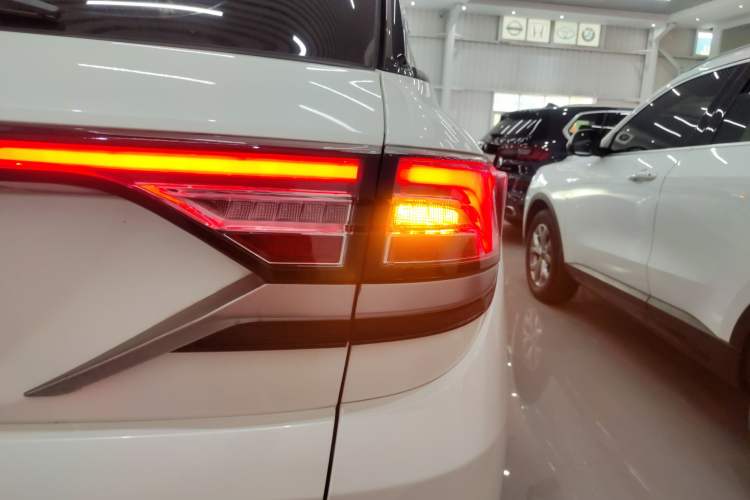 Used Dongfeng Aeolus AX7 2022 Mach Edition 1.5T DCT DF41
