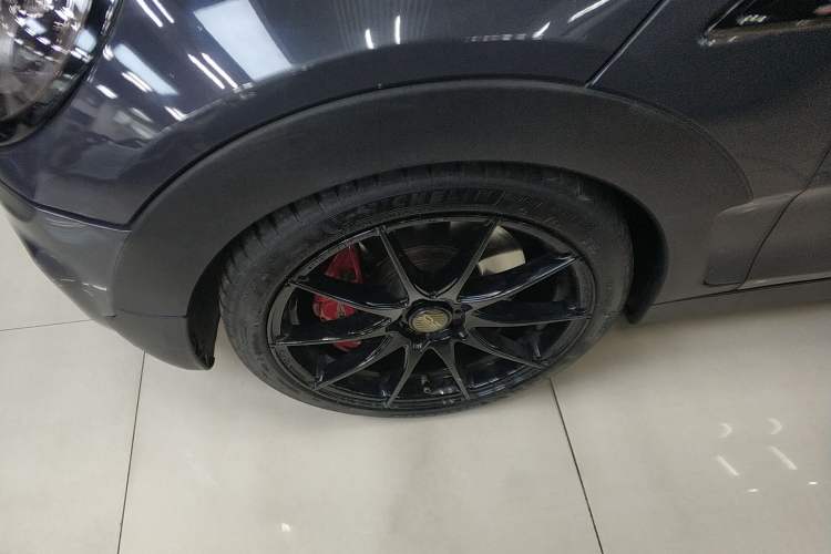 Used  Clubman 2016 Revised Version 2.0T COOPER S Geek Edition
