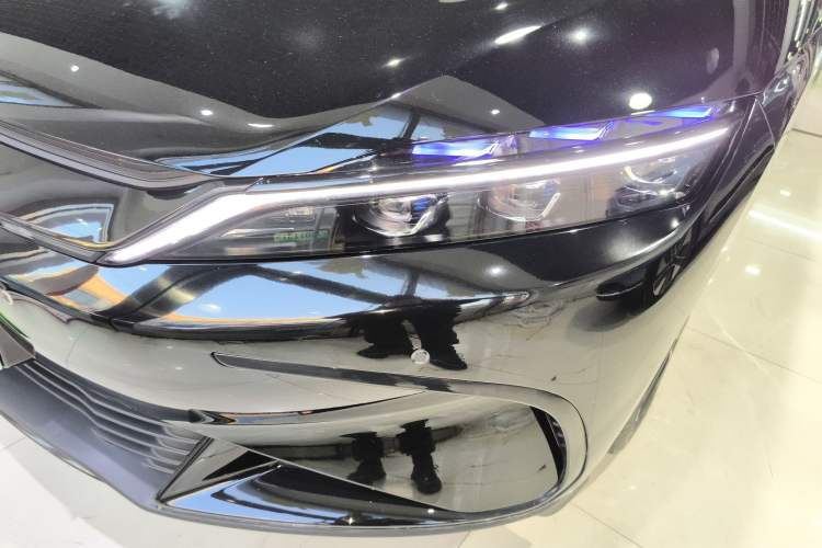 Used BYD Han 2024 EV Glory Edition 506KM Front-Wheel-Drive Premium Model
