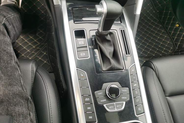 Used Haval H7 2016 Blue-Label H7 2.0T Automatic Luxury Model