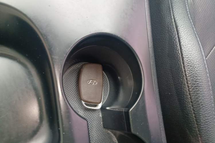 Used Hyundai ix35 2013 2.0L Automatic Two-Wheel Drive Smart GLS China IV Standard
