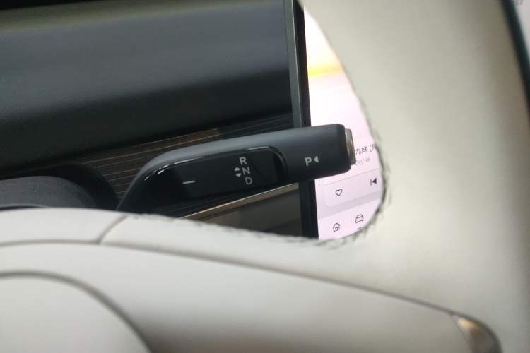 Used ONVO L60 2024 60 kWh Rear-Drive Version
