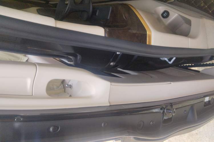 Used Mercedes-Benz V-Class 2016 V 260 L Prestige Extended Edition
