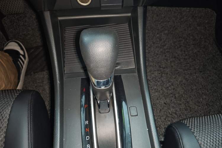 Used Honda Jade 2017 1.8L automatic Comfort version 5 seats
