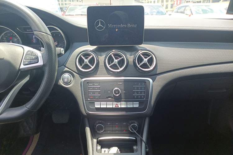 Used Mercedes-Benz GLA 2019 GLA 200 Fashion Model
