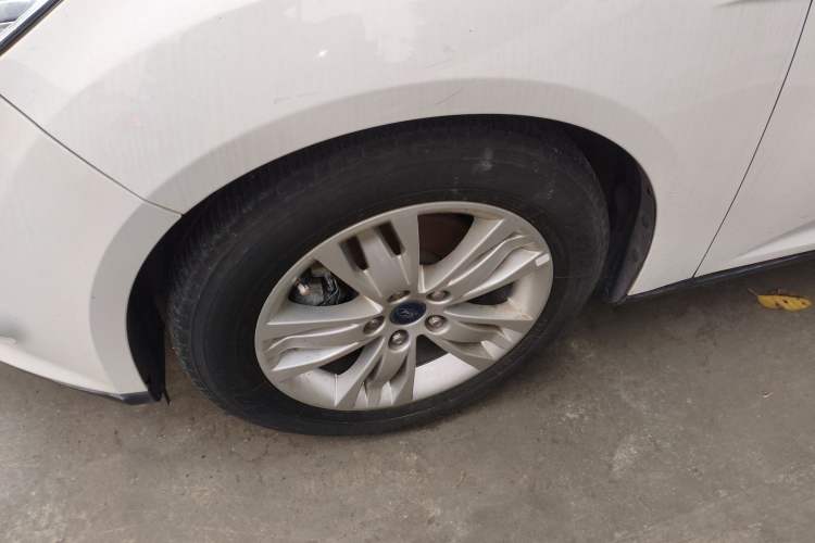 Used Ford Focus 2012 Sedan 1.6L Automatic Comfort Model
