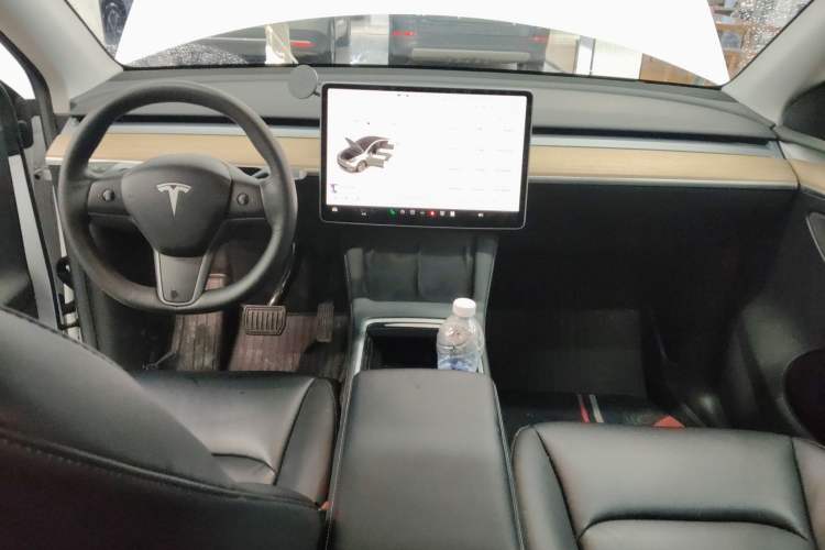 Used Tesla Model Y 2022 Rear-Wheel-Drive Version