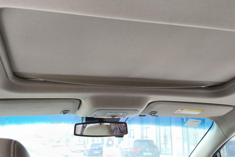 Used Buick GL8 2018 28T Luxury Model China VI Standard
