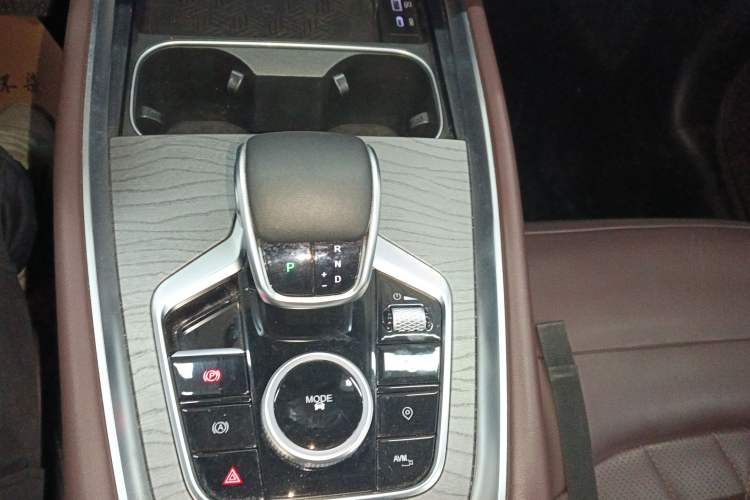 Used Chery Tiggo 8 PRO 2024 Champion Edition 290T Two-Wheel Drive Peak Version 7 Seats
