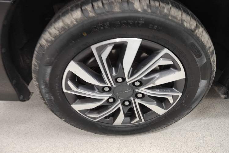 Used SAIC MAXUS G20 2021 Facelifted PLUS 2.0T Gasoline Automatic Luxury Edition
