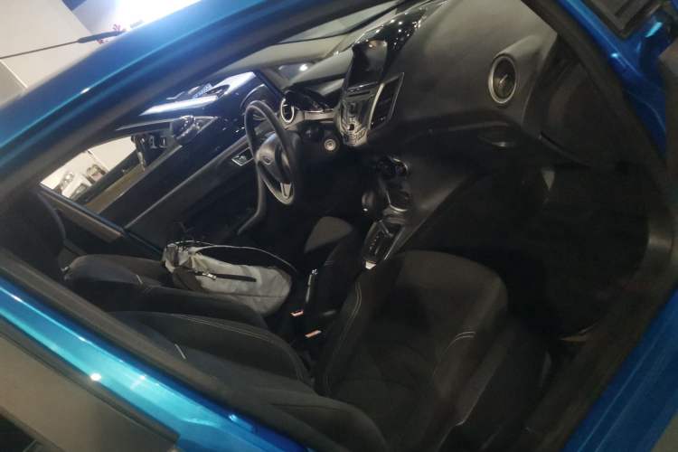 Used Ford Fiesta 2013 Hatchback 1.5L Automatic Fashion Edition
