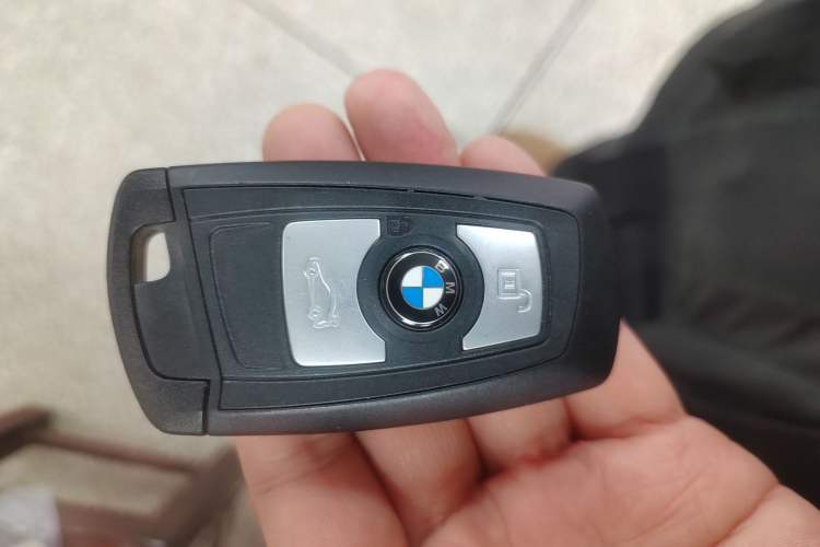 TDK.VehicleDetails.img