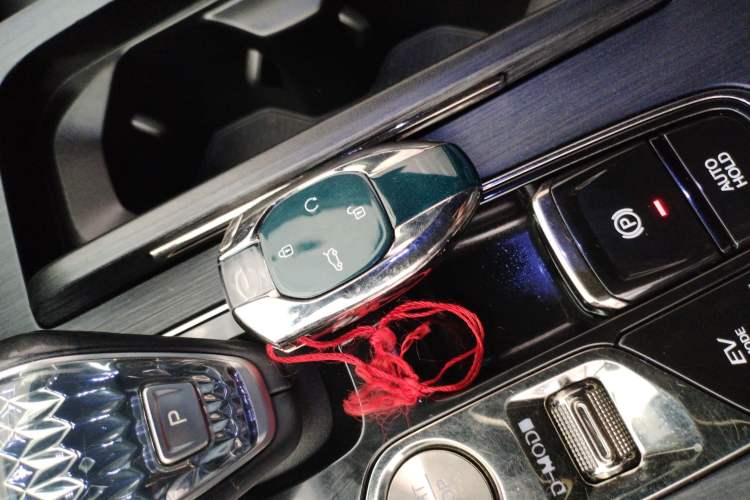 Used GAC Trumpchi GS8 2022 Dual-Engine Series 2.0TM Two-Wheel Drive Prestige Edition (7 Seats)
