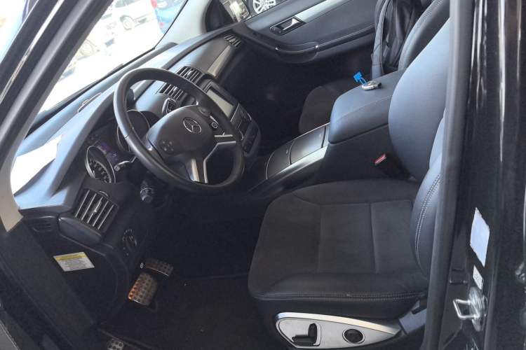 Used Mercedes-Benz R-Class 2014 R 320 4MATIC Business Model
