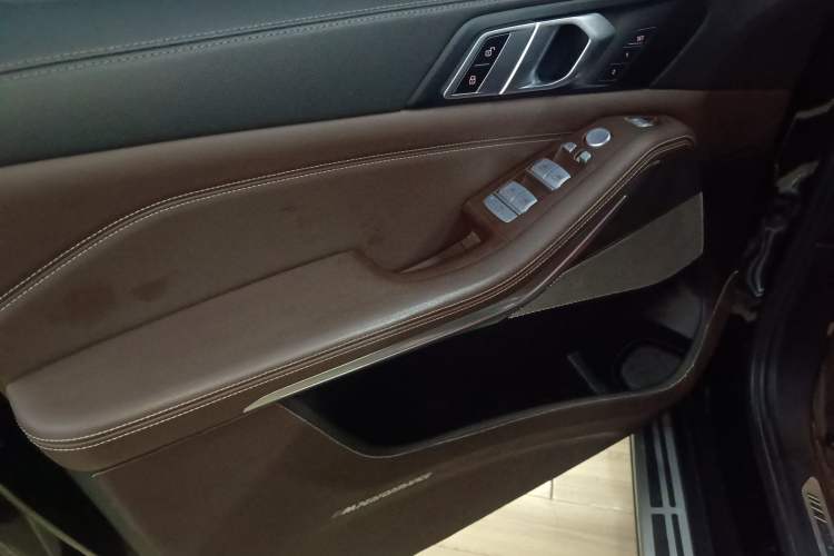 Used BMW X5 2022 Restyled xDrive 30Li Luxury Version M Sport Package