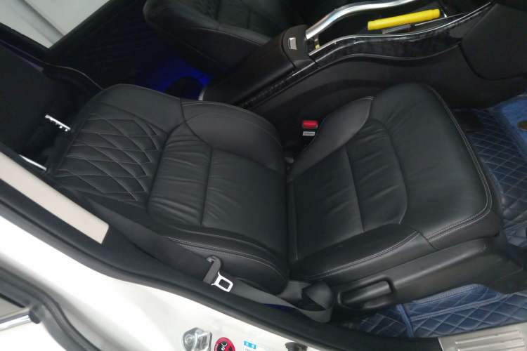 Used Honda Elysion 2019 2.0L Hybrid Luxury Edition