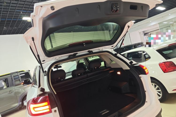 Used Geely Auto Emgrand X7 Sport 2020 1.8TD DCT Two-Wheel Drive Smart Connect 4G-Enabled Version