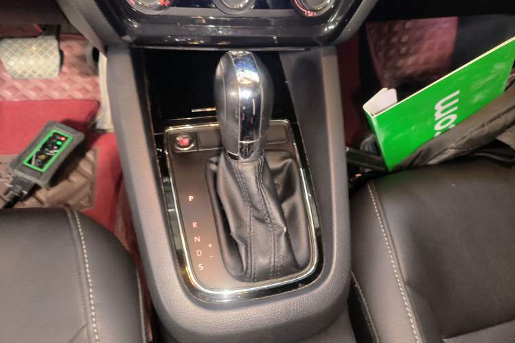 Used Volkswagen Sagitar 2017 230TSI Automatic Comfort Version
