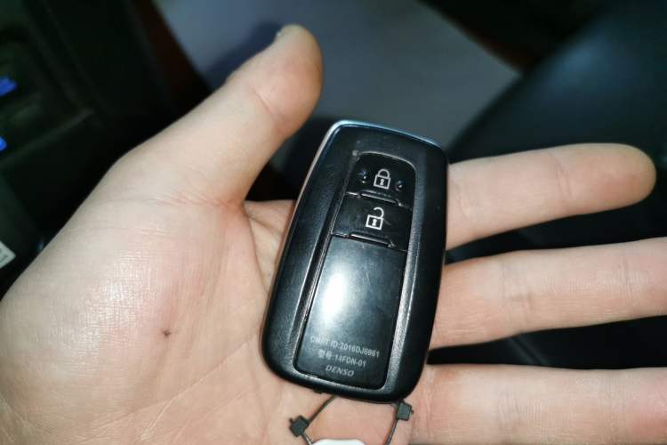 Used Toyota Prado 2019 3.5L Automatic TX-L Deluxe Edition with Rear-Mounted Spare Tire