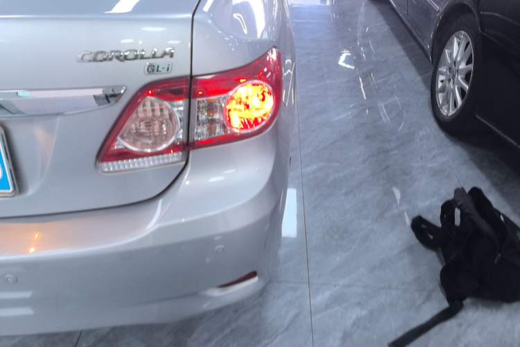 Used Toyota Corolla 2012 Luxurious Edition 1.8L CVT GL-i
