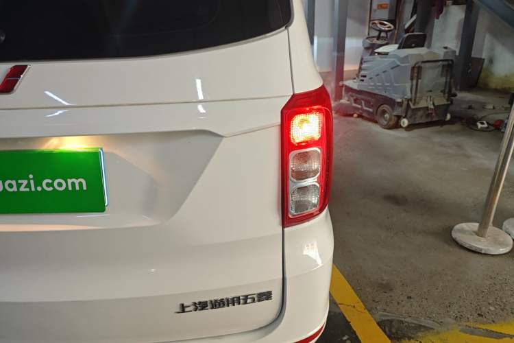 Used Wuling Hongguang 2021 1.5L Facelifted S Comfort Version with Electric Power Steering LAR
