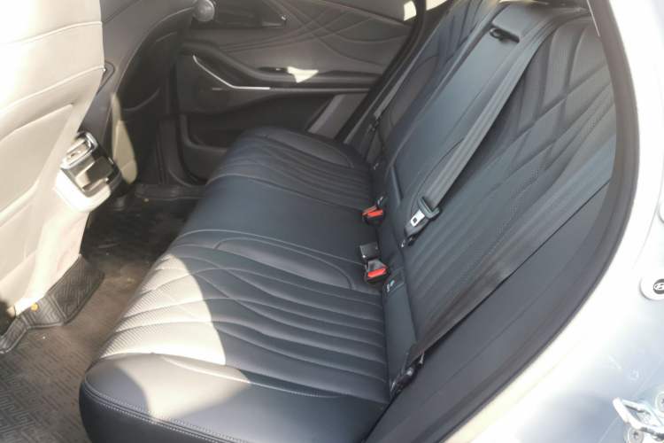 Used  Stellar 2023 400T Two-Wheel Drive Comfort Edition
