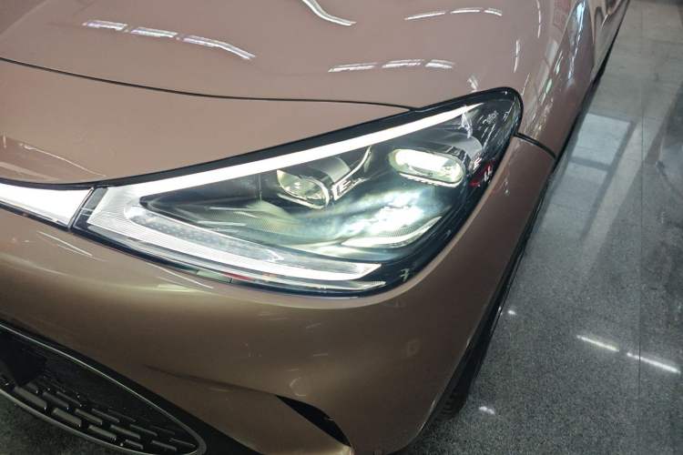 Used  #1 2022 Premium Edition
