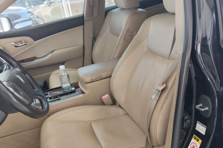 Used Toyota Crown 2012 2.5L Royal Leather Edition
