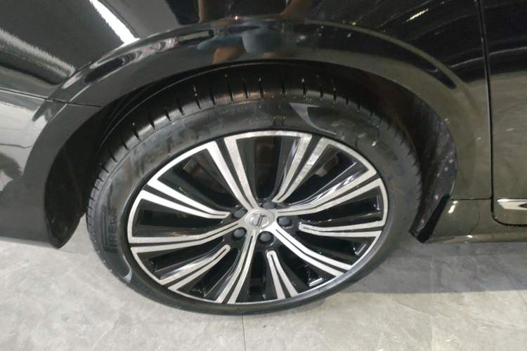 Used Volvo S90 2024 B5 Zhiyuan Luxury Edition
