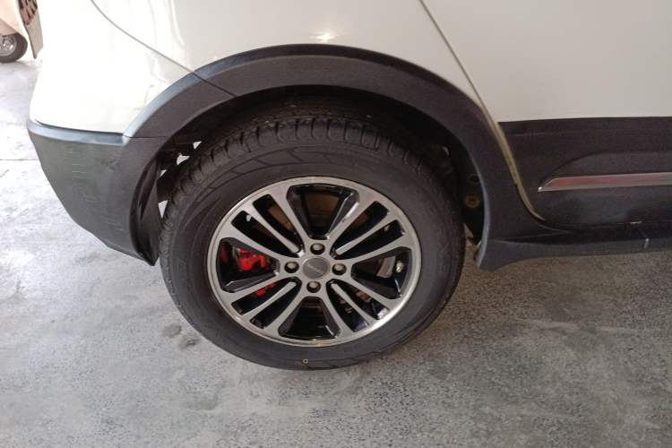 Used Haval H1 2015 1.5L AMT Luxury Model
