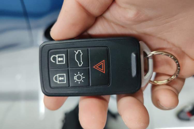 Used Volvo V40 2016 T3 Zhiyi Edition
