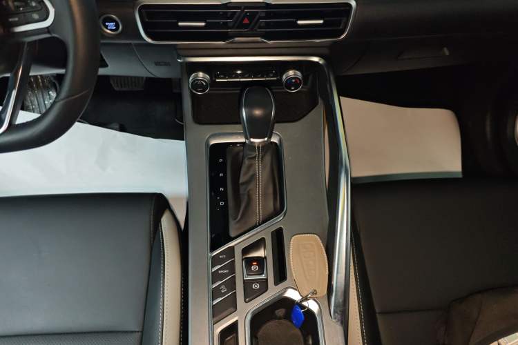 Used Geely Auto Coolray 2020 PRO 240T DCT Hunter
