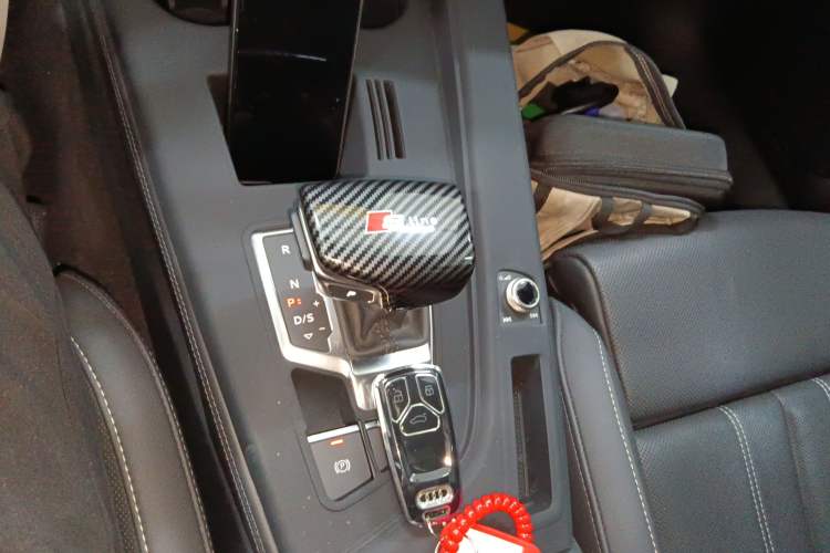 Used Audi A4L 2023 40 TFSI Luxury Dynamic Model
