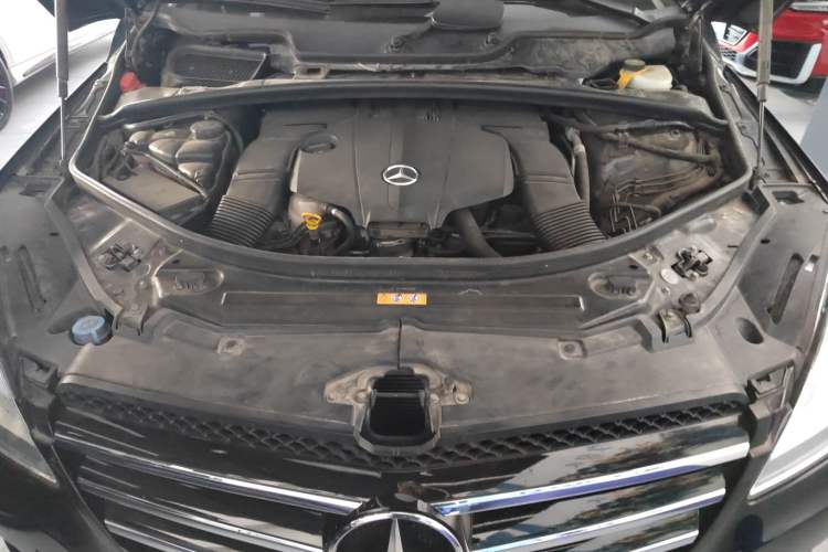 Used Mercedes-Benz R-Class 2017 R 320 4MATIC Business Edition Prestige Model
