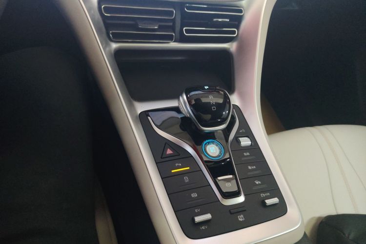 Used BYD Song Pro New Energy 2024 HONOR Edition DM-i 110KM Beyond Model
