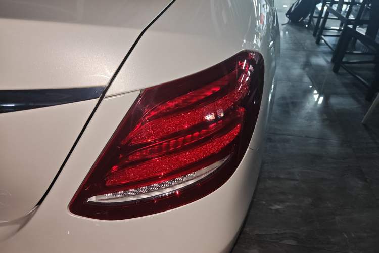 Used Mercedes-Benz E-Class 2019 Restyled E 300 L Sport Luxury Edition
