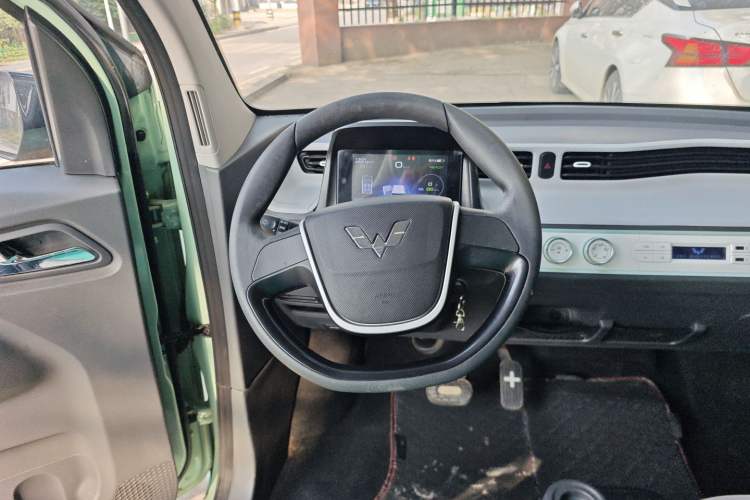 Used Wuling Hongguang MINIEV 2022 Macaron Premium Model – Lithium Iron Phosphate
