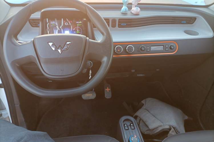 Used Wuling Hongguang MINIEV 2022 Macaron Fashion Model Lithium Iron Phosphate
