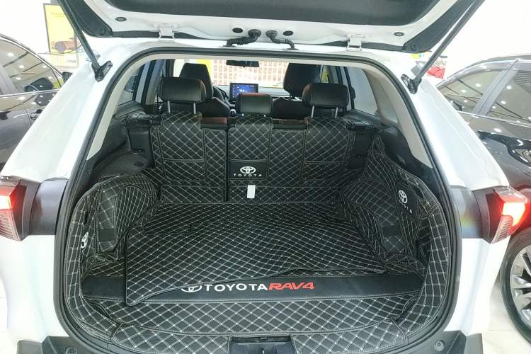 Used Toyota RAV4 2021 2.0L CVT Two-Wheel Drive Fashion Edition
