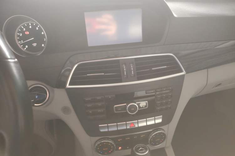 Used Mercedes-Benz C-Class 2013 C 180 Classic Grand Edition
